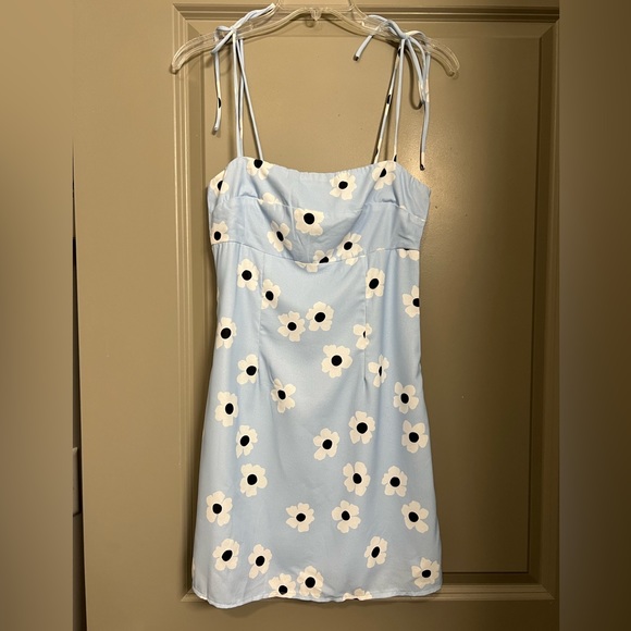 Princess Polly “Dare” Baby Blue Floral Mini Dress NWT - Size 4 - Picture 2 of 11